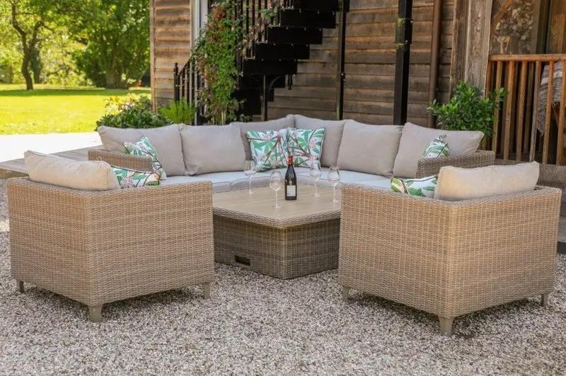 Samoa outdoor Dining Set by Lifestyle Garden