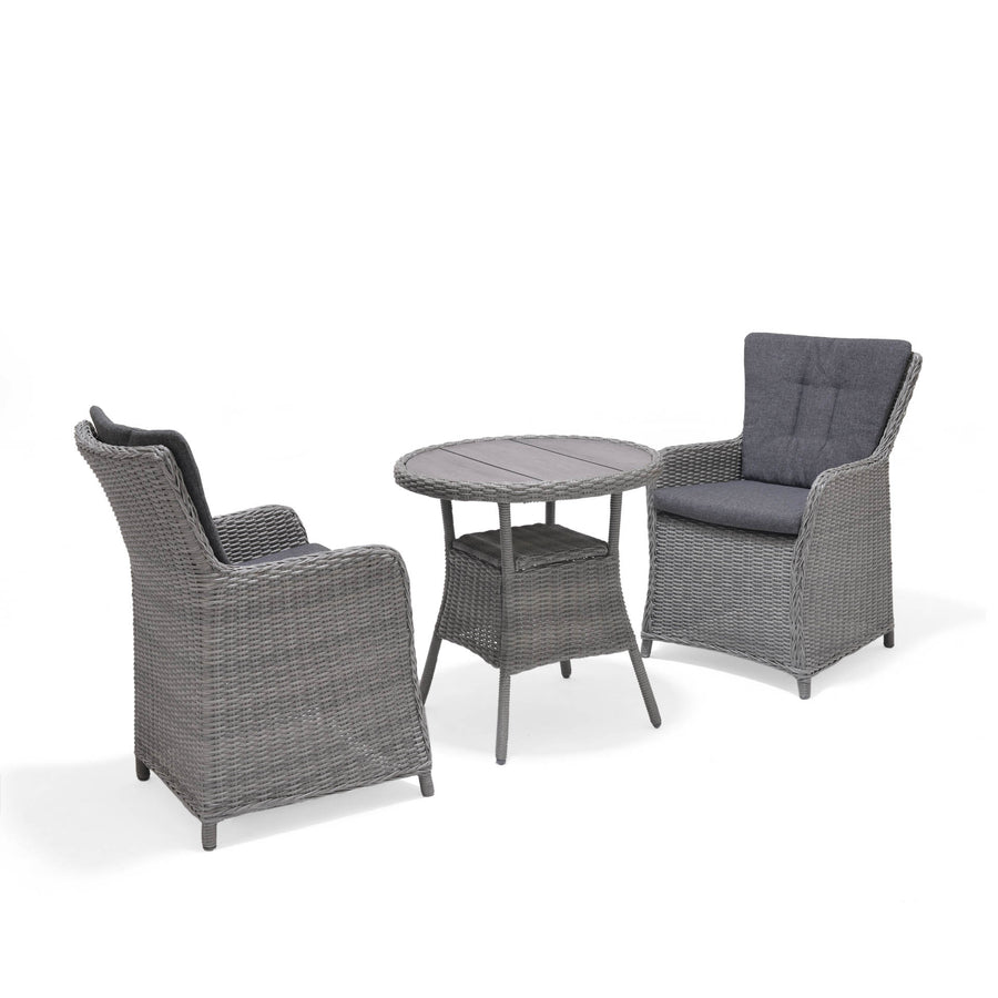 Martinique carver table with chairs