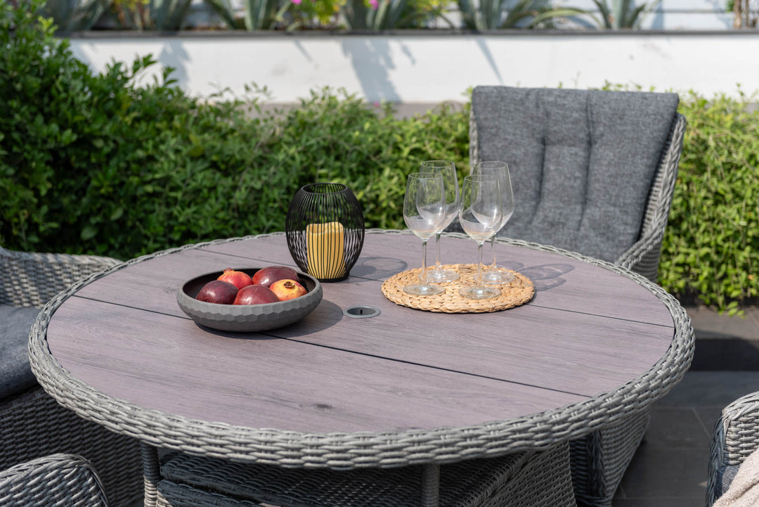 Martinique carver table