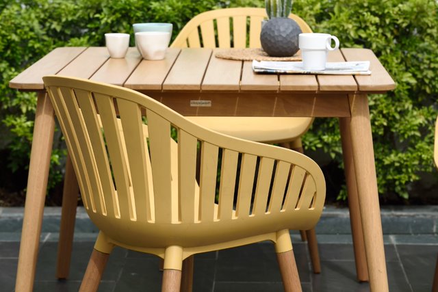 Nassau 4 Seat Square Dining Set - Yellow by Lifestyle Garden