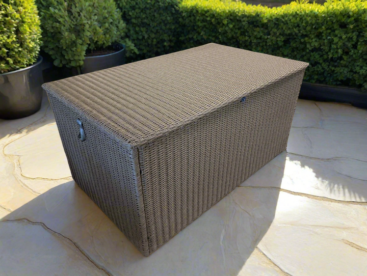 Garden Rattan storage chest