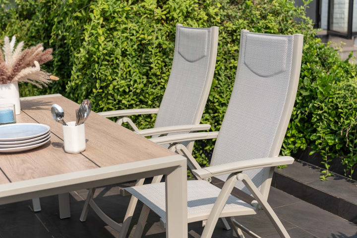 Lifestyle Garden Urbanite Light Deluxe Reclining 4 Seat Rectangular Dining Set