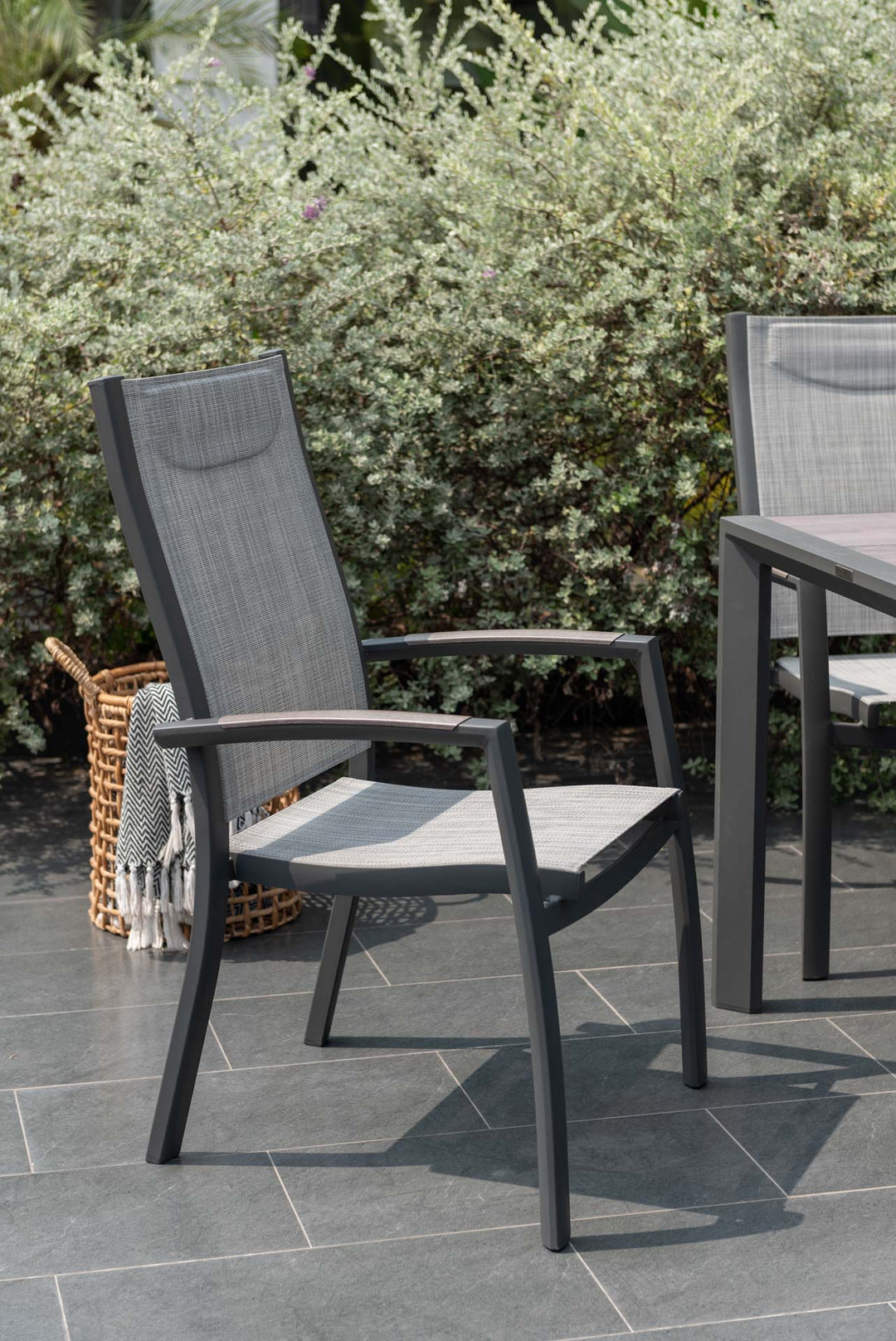 Lifestyle Garden Urbanite Dark Deluxe High Back 4 Seat Dining Set