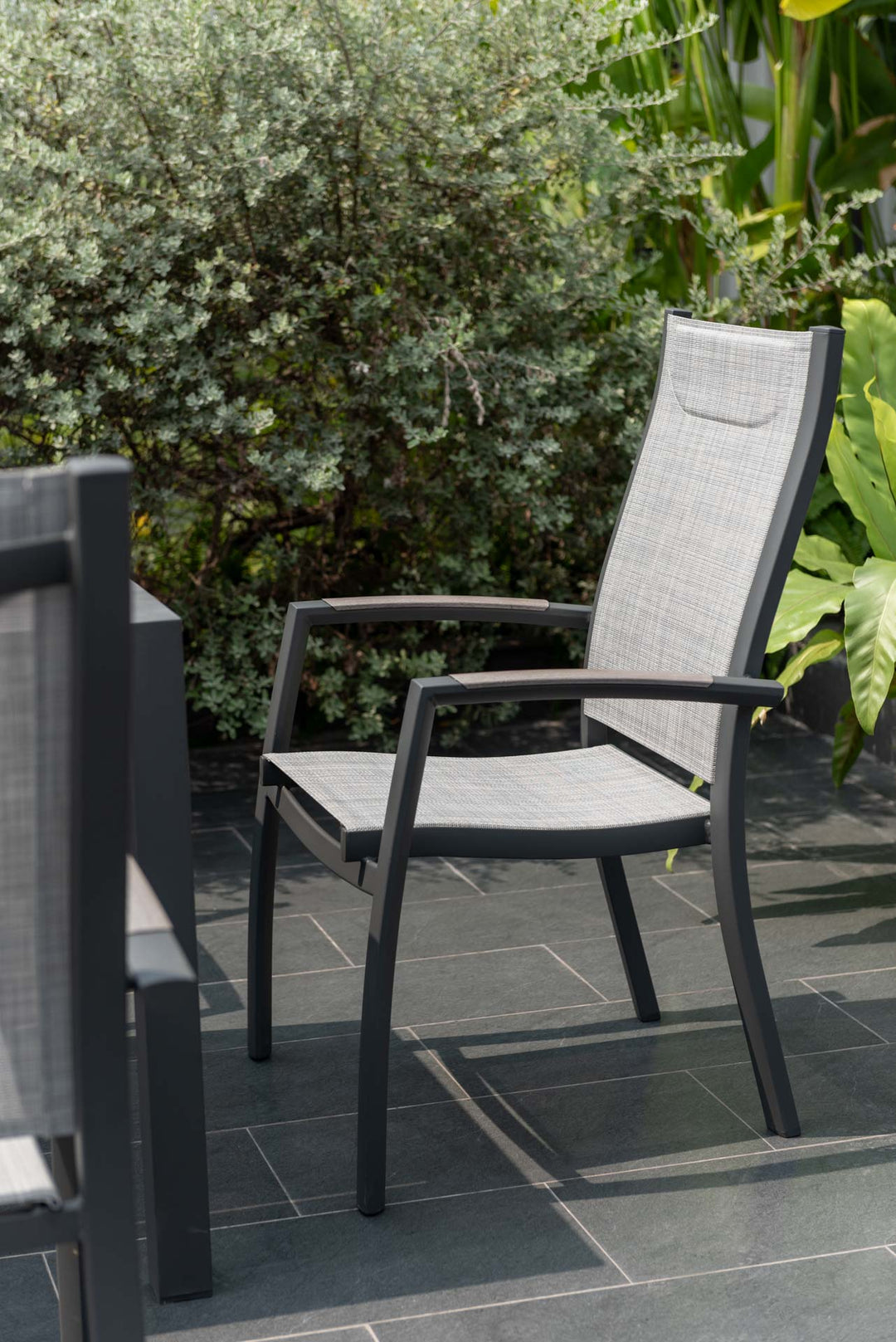 Lifestyle Garden Urbanite Dark Deluxe High Back 4 Seat Dining Set