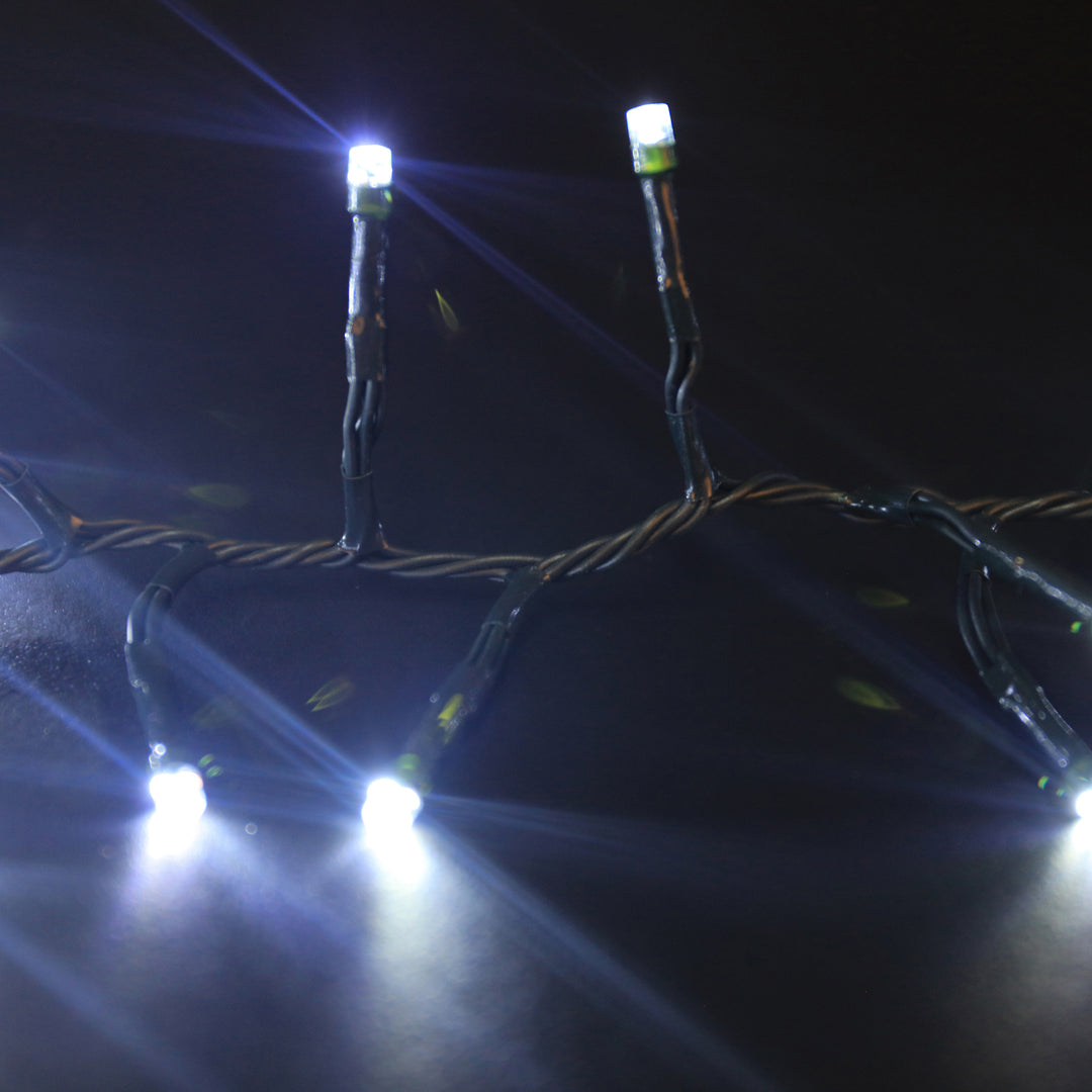 2000 Cool White Ultrabrite LED Christmas Cluster Lights (25m Lit Length)