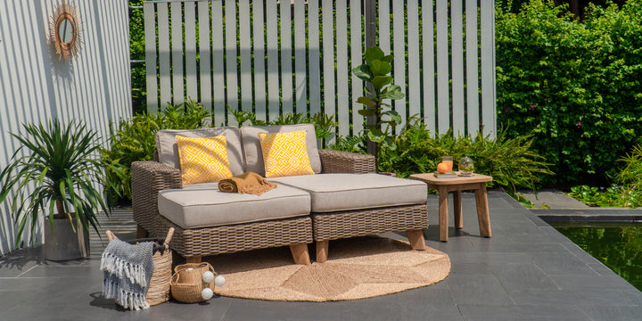 Bahamas Daybed with Side Table by Lifestyle Garden