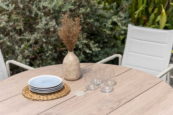 Lifestyle Garden Urbanite Light Deluxe Padded 4 Seat Round Dining Set