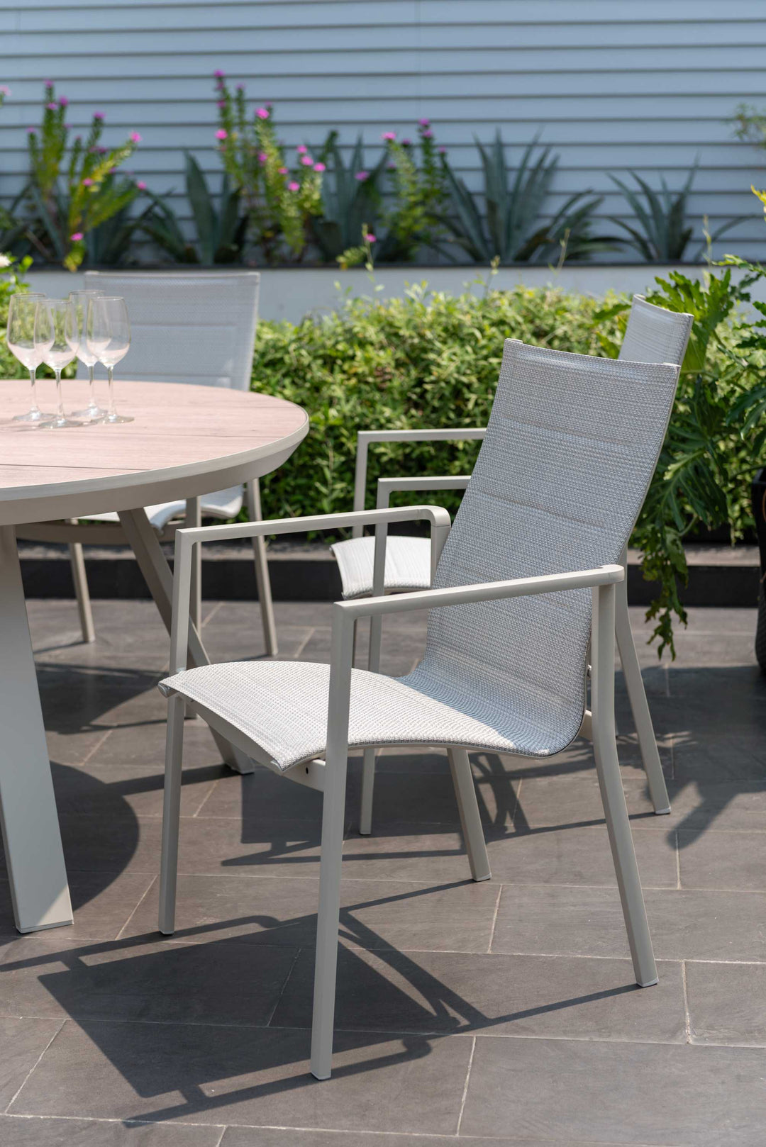 Lifestyle Garden Urbanite Light Deluxe Padded 6 Seat Round Dining Set