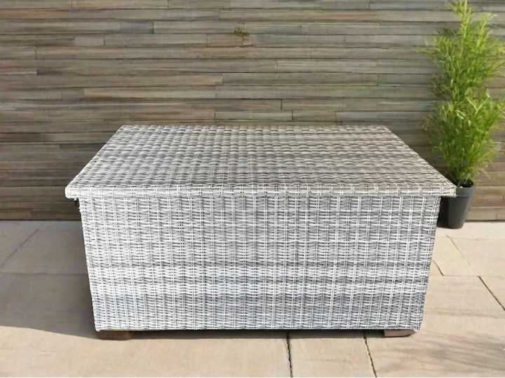 California Weather Proof Storage Chest Style Box with Liner in Dark Willow