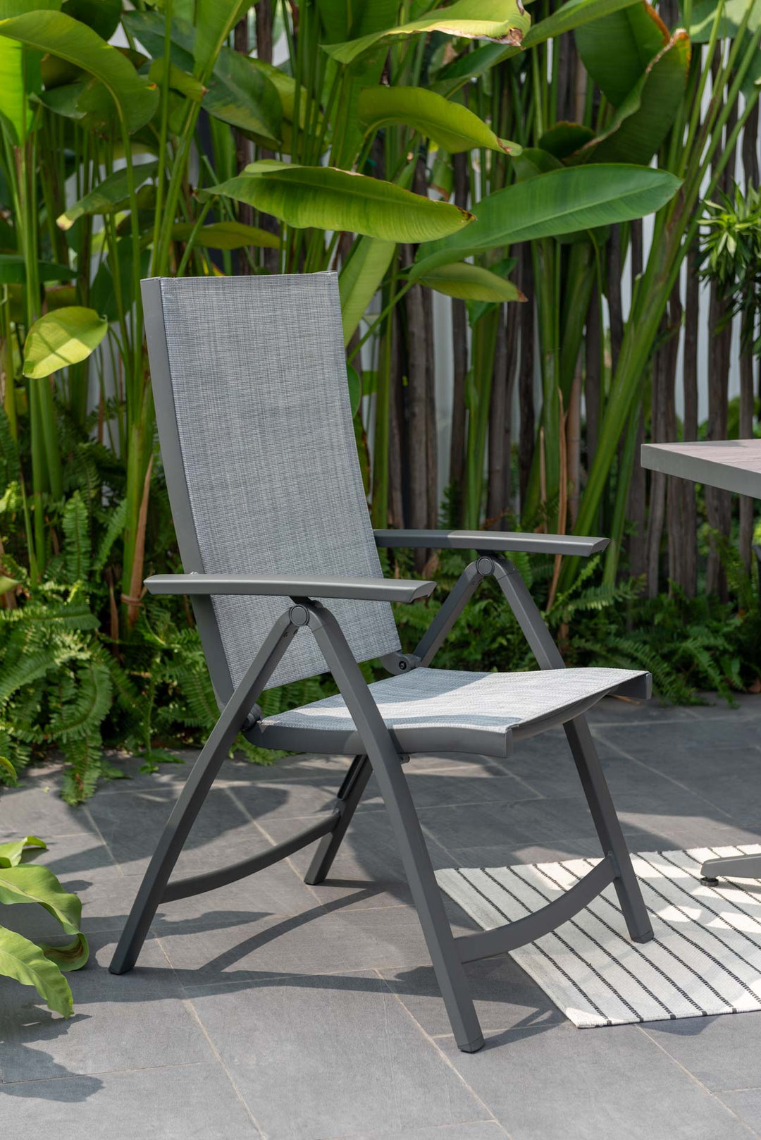 Lifestyle Garden Solana-Urbanite Reclining Bistro Set